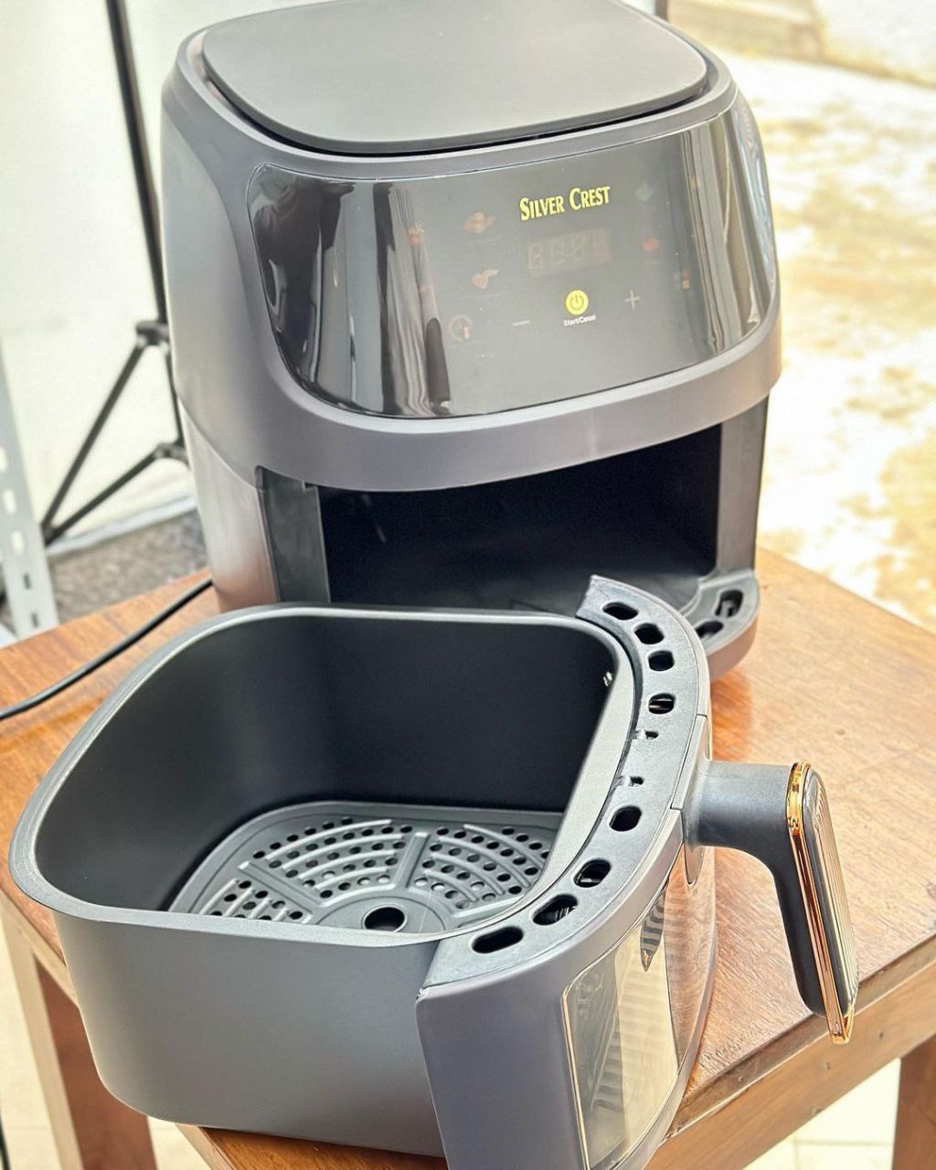 Large Capacity Intelligent Air Fryer